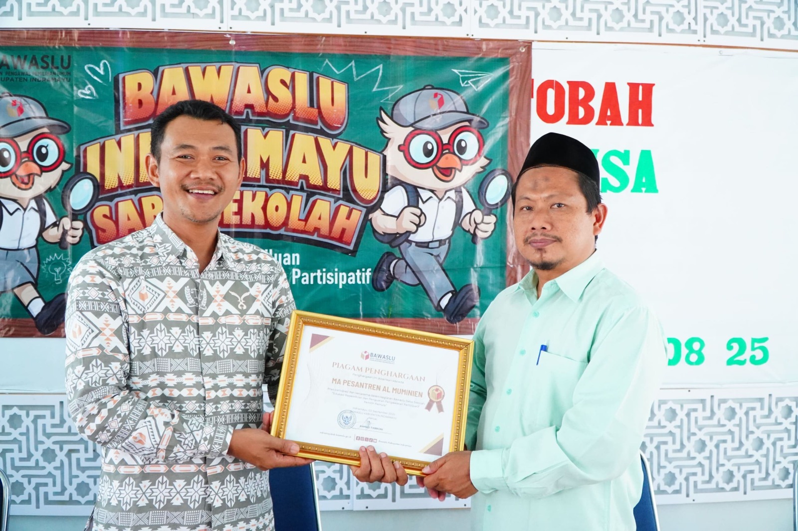 Bawaslu Indramayu Menyapa Santri Al Muminien