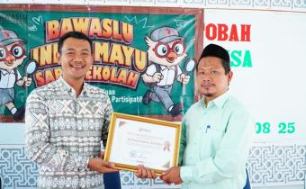 Bawaslu Indramayu Menyapa Santri Al Muminien